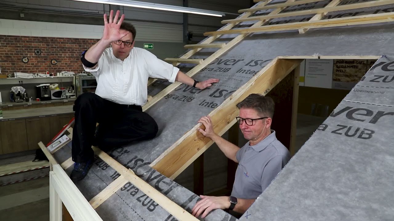 VELUX Dachflächenfenster einbauen – Ausschnitt für Montagerahmen